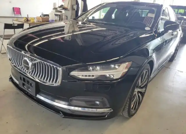 2023 Volvo S90 B6 Plus AWD's photo
