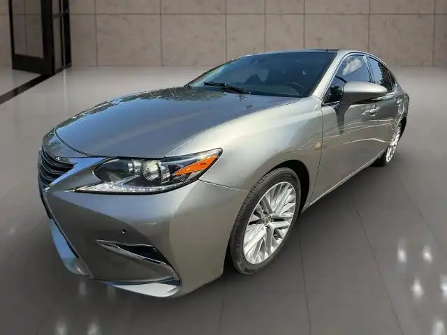2016 Lexus ES 350 350's photo