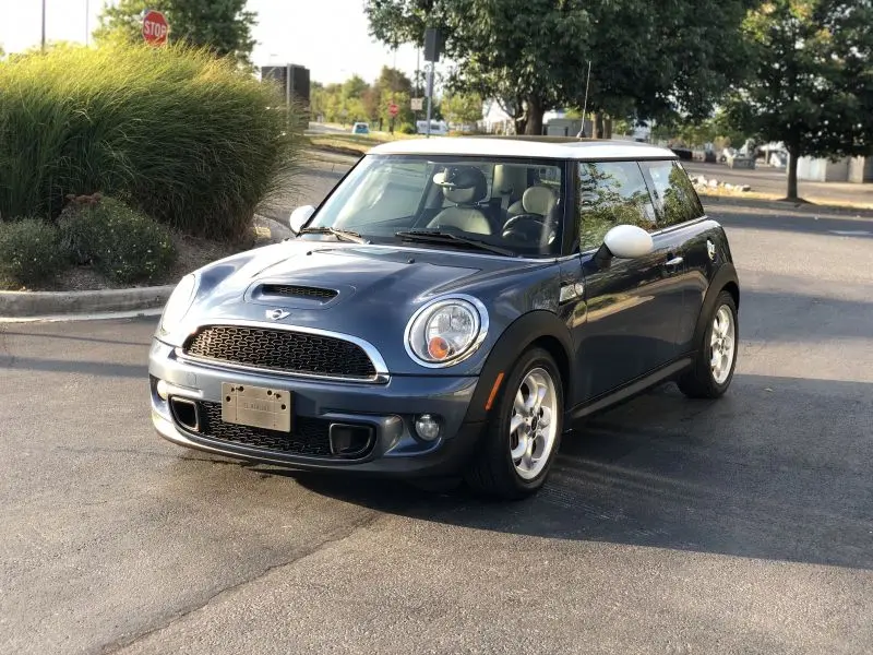 2011 MINI Cooper S photo 1