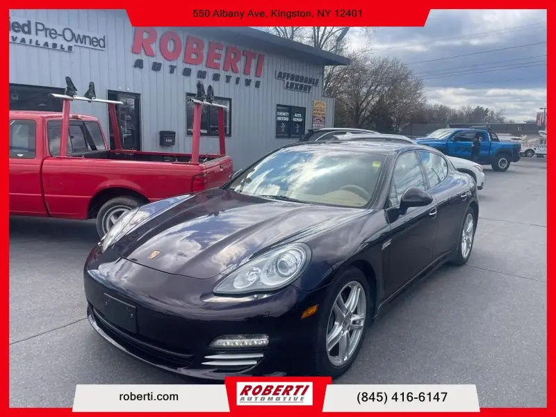2012 Porsche Panamera 4 photo 1