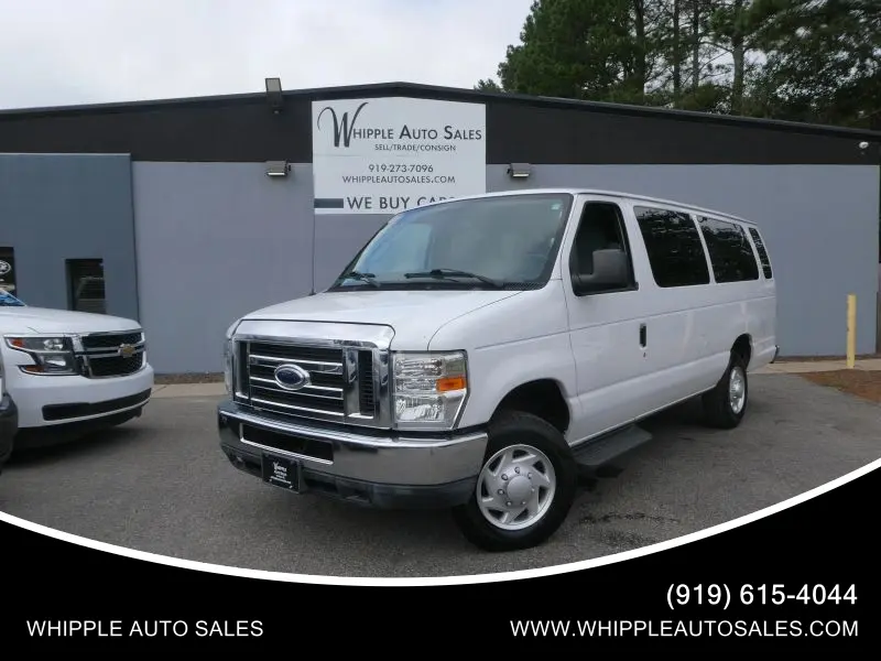 2012 Ford E-Series XLT E-350 Super Duty Extended photo 1