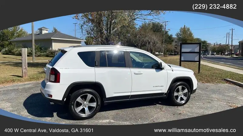 2016 Jeep Compass High Altitude 4X4 photo 1