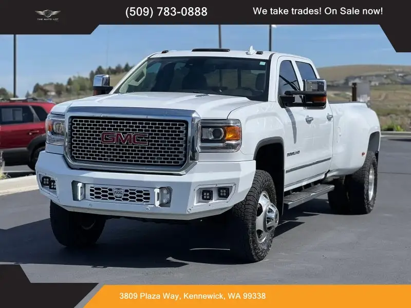 2016 GMC Sierra 4WD Crew Cab Long Box Denali DRW photo 1