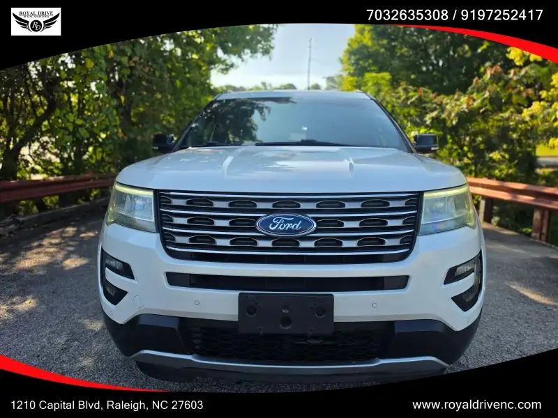 2016 Ford Explorer XLT 4WD photo 1