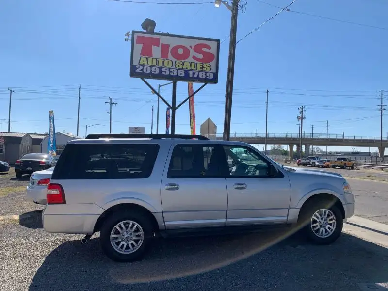 2014 Ford Expedition XLT 4x4 EL photo 1