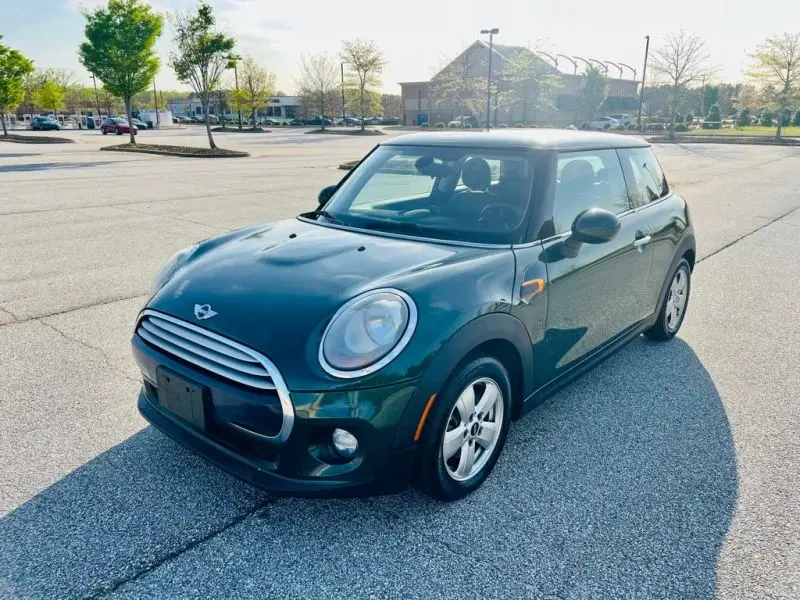 2015 MINI Cooper Base photo 1
