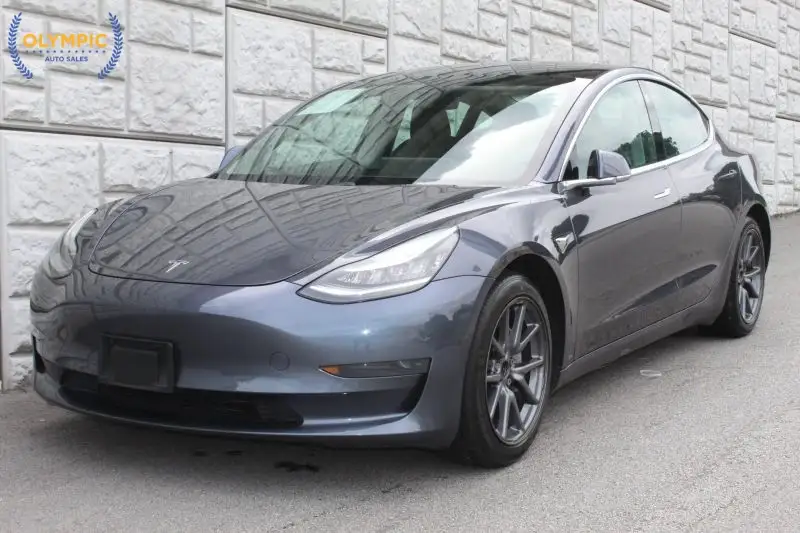 2020 Tesla Model 3 Standard Range Plus photo 1