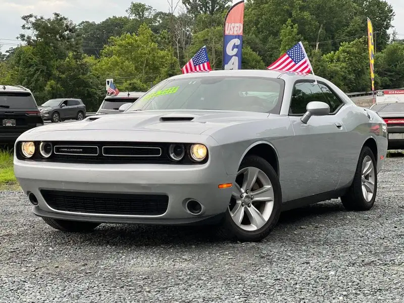 2023 Dodge Challenger SXT Auto photo 1