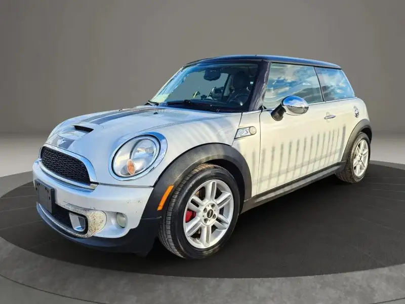 2013 MINI Cooper S photo 1