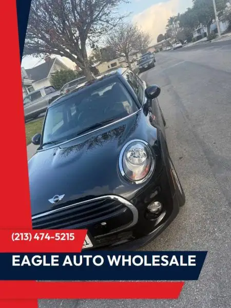 2017 MINI Cooper 4 Door photo 1