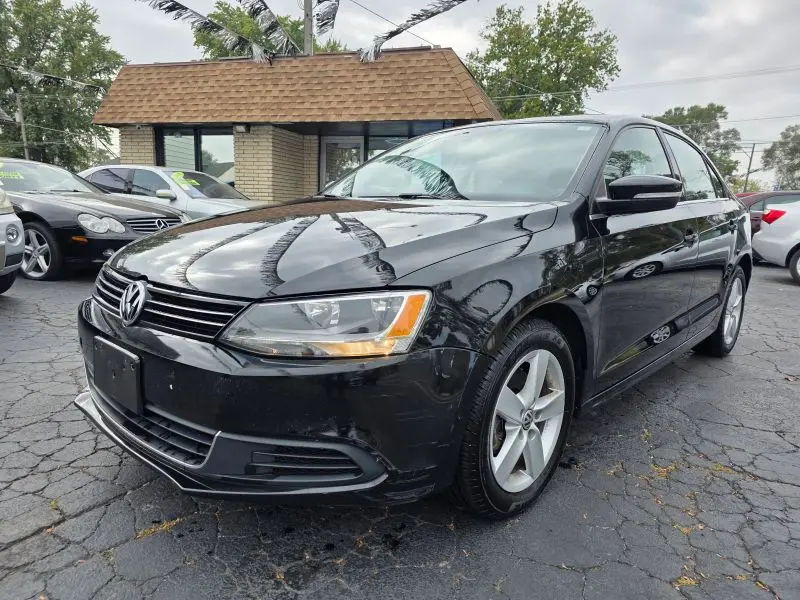 2013 Volkswagen Jetta 2.0L TDI DSG photo 1