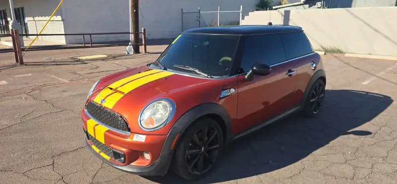 2011 MINI Cooper S photo 1