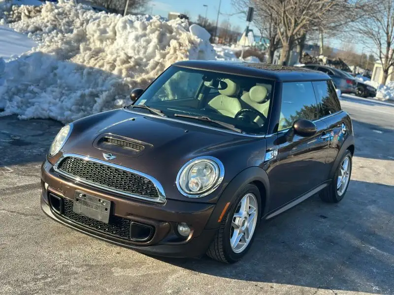 2011 MINI Cooper S photo 1