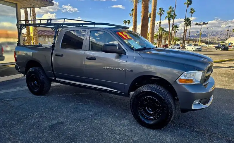 2012 RAM 1500 Express Crew Cab photo 1
