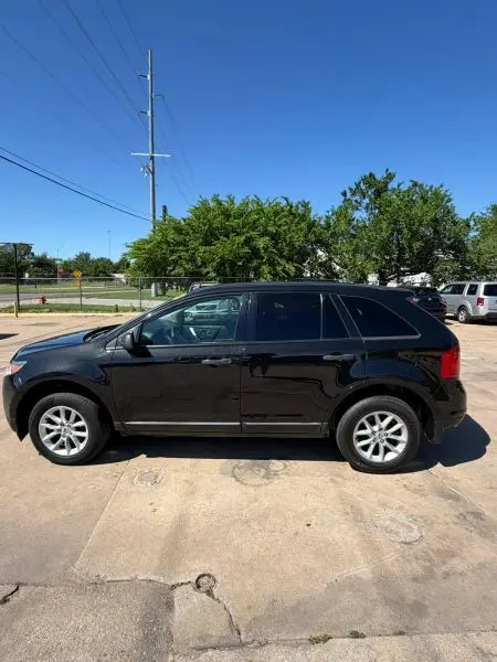 2013 Ford Edge SE photo 1