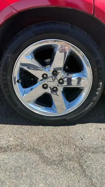 2013 Dodge Avenger SXT photo 1