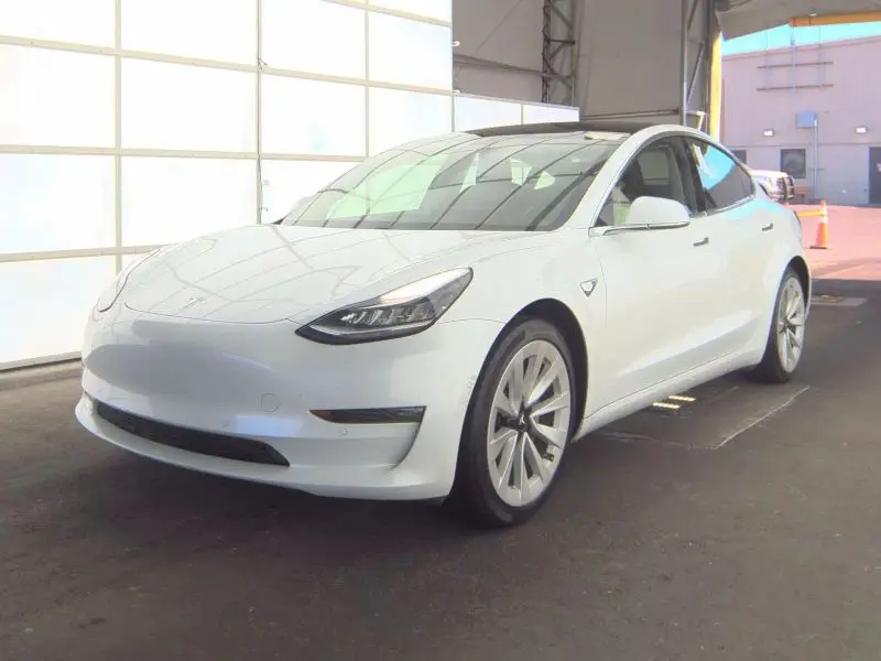 2018 Tesla Model 3 Long Range photo 1