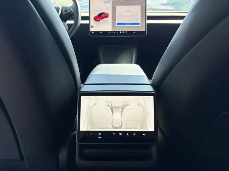 2024 Tesla Model 3 Long Range AWD photo 1