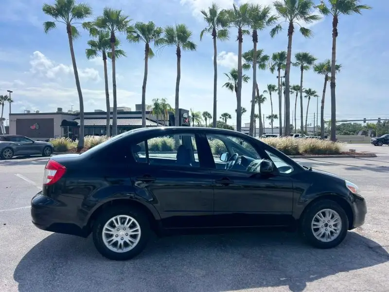 2012 Suzuki SX4 LE photo 1