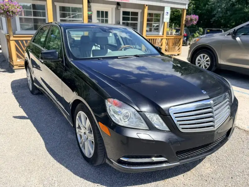 2013 Mercedes-Benz E-Class E350 Luxury 4MATIC photo 1