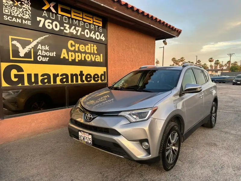 2016 Toyota RAV4 XLE AWD photo 1