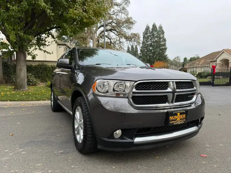 2013 Dodge Durango SXT AWD photo 1