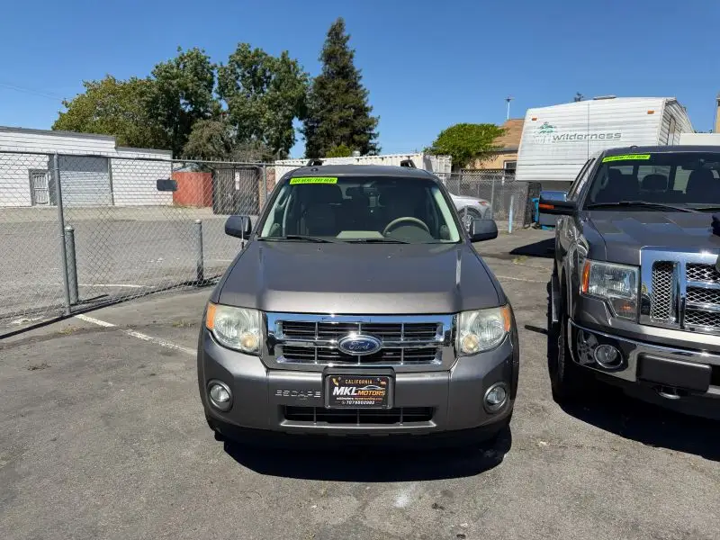 2012 Ford Escape XLT 4WD photo 1