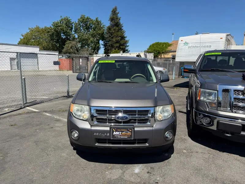 2012 Ford Escape XLT 4WD photo 1