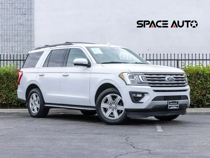 2020 Ford Expedition XLT photo 1