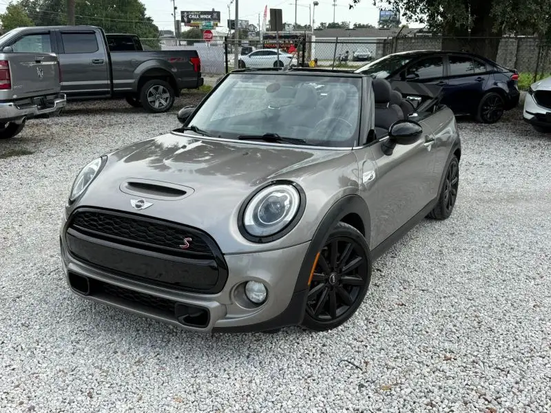 2017 MINI Cooper S Convertible photo 1