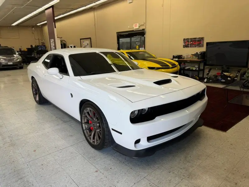 2015 Dodge Challenger SRT Hellcat photo 1