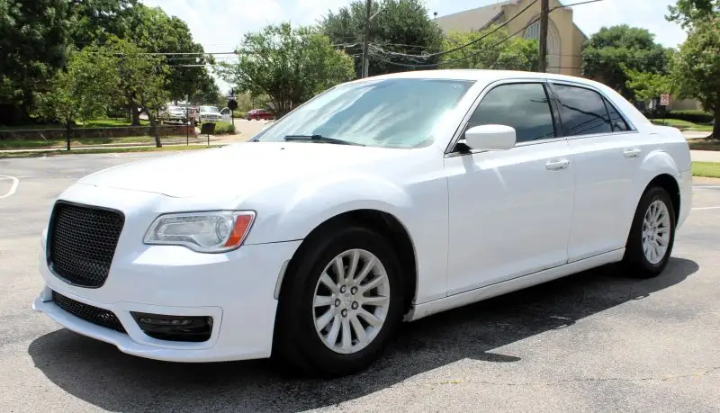 2014 Chrysler 300 Base photo 1