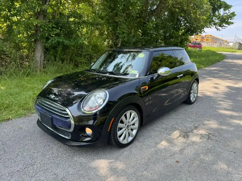 2014 MINI Cooper Base photo 1