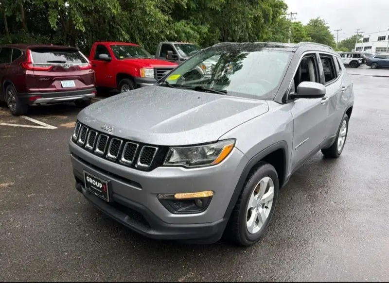 2018 Jeep Compass Latitude 4X4 photo 1