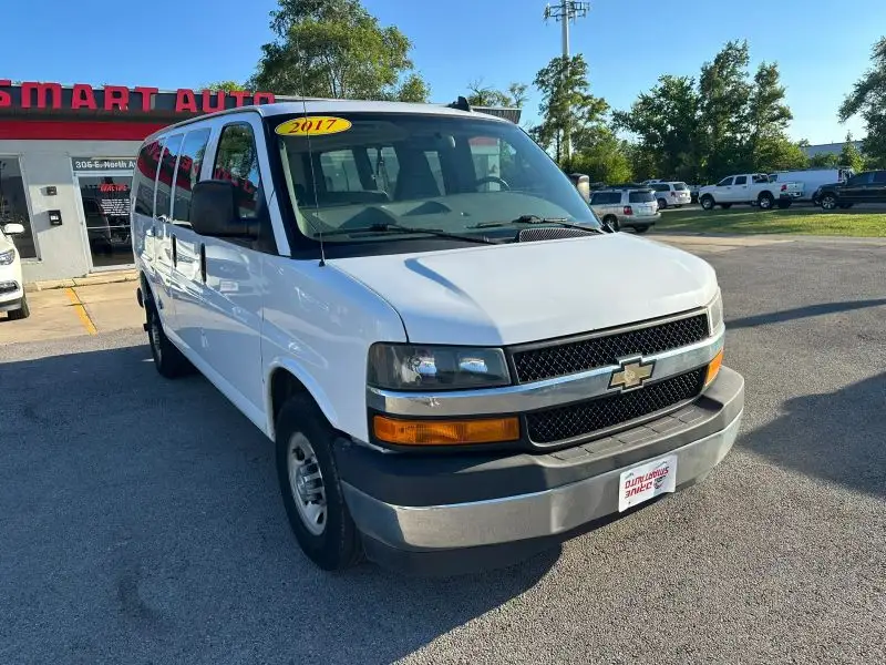 2017 Chevrolet Express 2500 Work Van HD photo 1