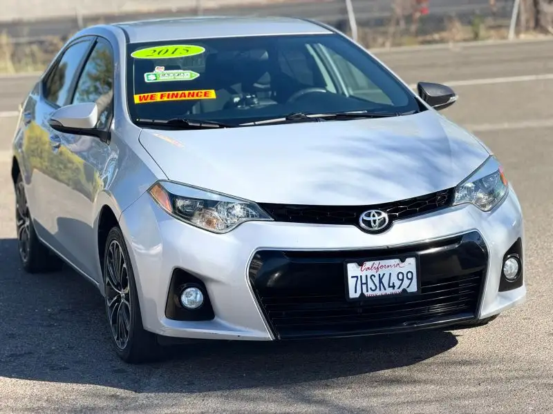 2015 Toyota Corolla S Plus AT photo 1