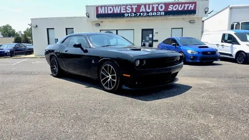 2016 Dodge Challenger Scat Pack photo 1