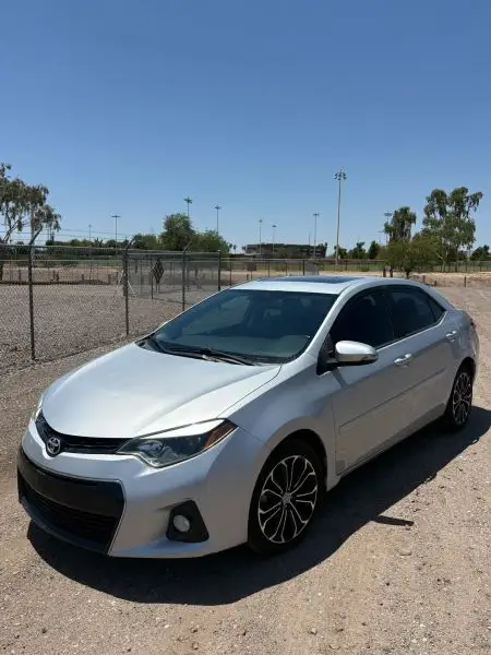 2015 Toyota Corolla S Plus AT photo 1