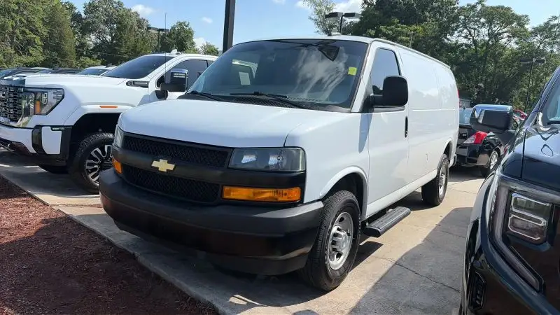 2023 Chevrolet Express Work Van HD 2500 photo 1