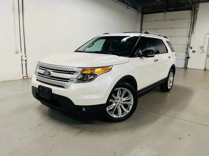 2012 Ford Explorer XLT photo 1