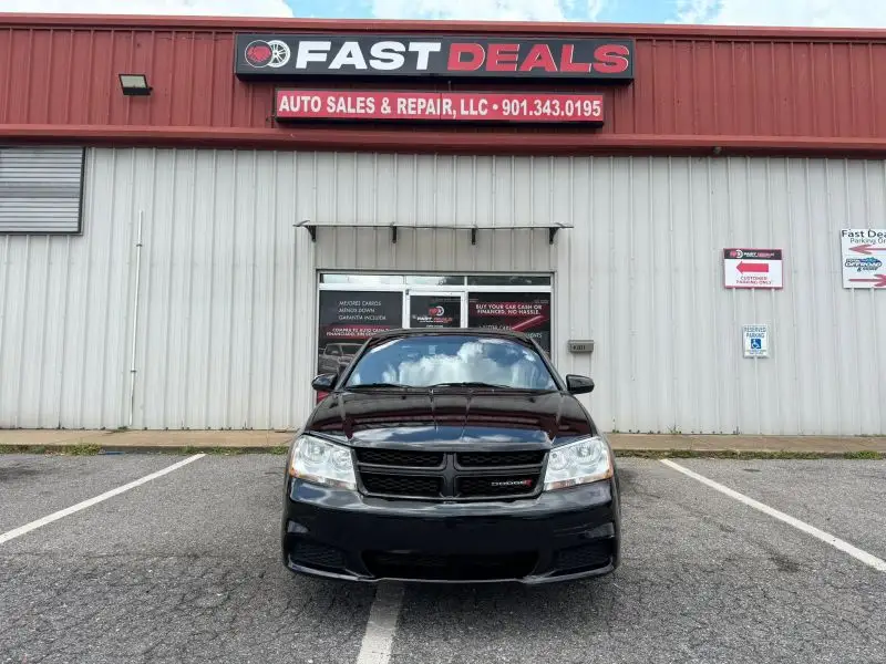 2012 Dodge Avenger SXT photo 1
