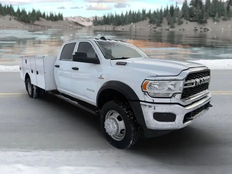 2021 RAM 5500 Tradesman 4WD Crew Cab DRW 197" WB photo 1