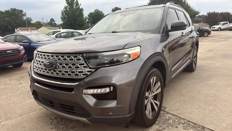 2020 Ford Explorer Platinum 4WD photo 1