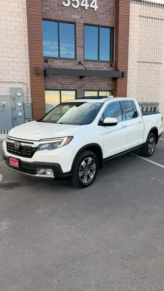 2017 Honda Ridgeline RTL AWD E photo 1