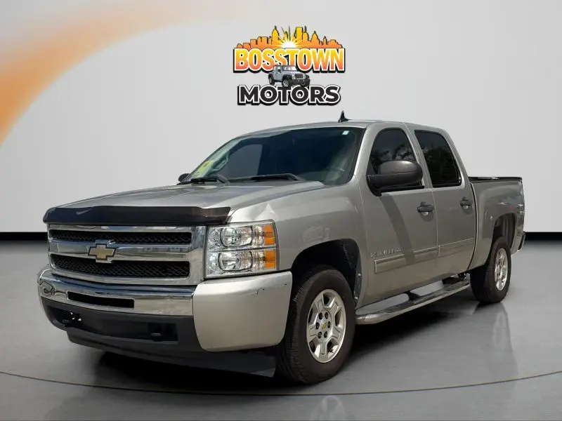 2009 Chevrolet Silverado 1500 1LT Crew Cab photo 1