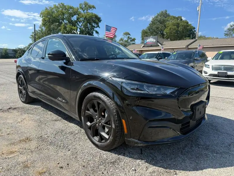 2023 Ford Mustang-Mach-e Premium photo 1