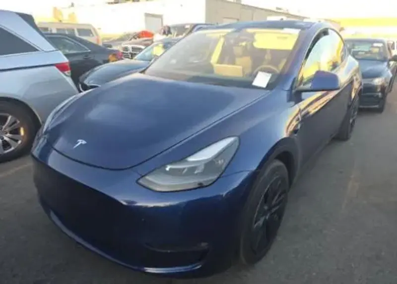 2024 Tesla Model Y Long Range Dual Motor AWD photo 1