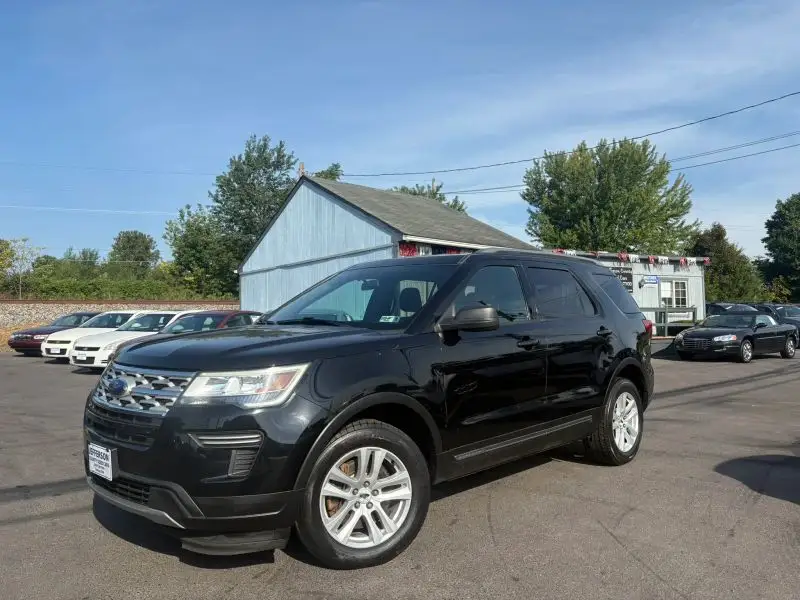 2018 Ford Explorer XLT 4WD photo 1