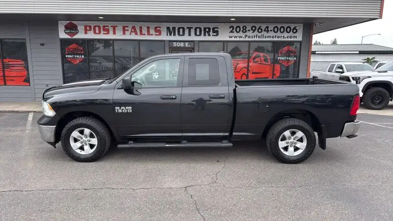 2018 RAM 1500 ST Quad Cab 4WD 6'4" Box photo 1