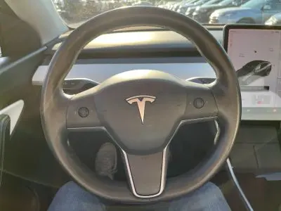 2020 Tesla Model Y Long Range Dual Motor AWD photo 4